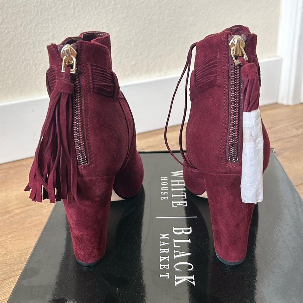 Boot color burgundy zise 8 brand new